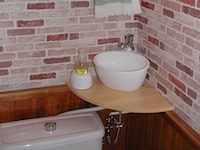 Wandmontage WiCi Mini kleines Handwaschbecken - Herr M (Frankreich - 53) - 2 auf 3